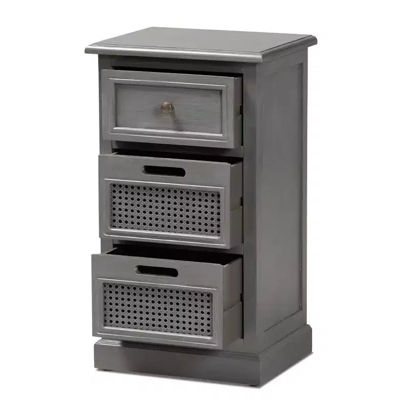Comodino a 3 cassetti con frontali in rattan, grigio