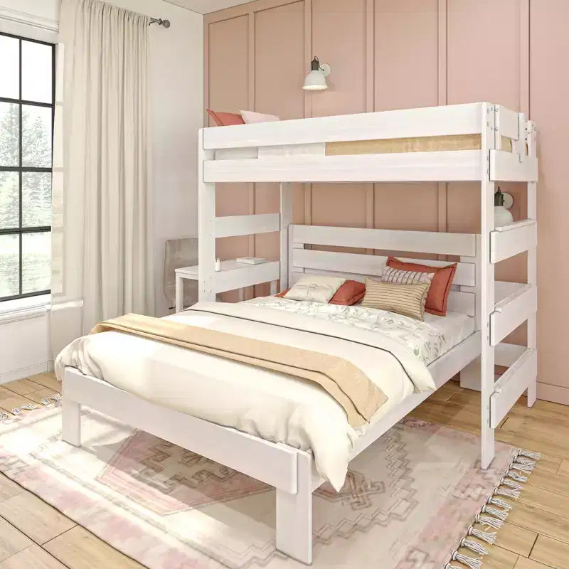 Letto a castello a L in stile rustico con scrivania, matrimoniale sopra queen size